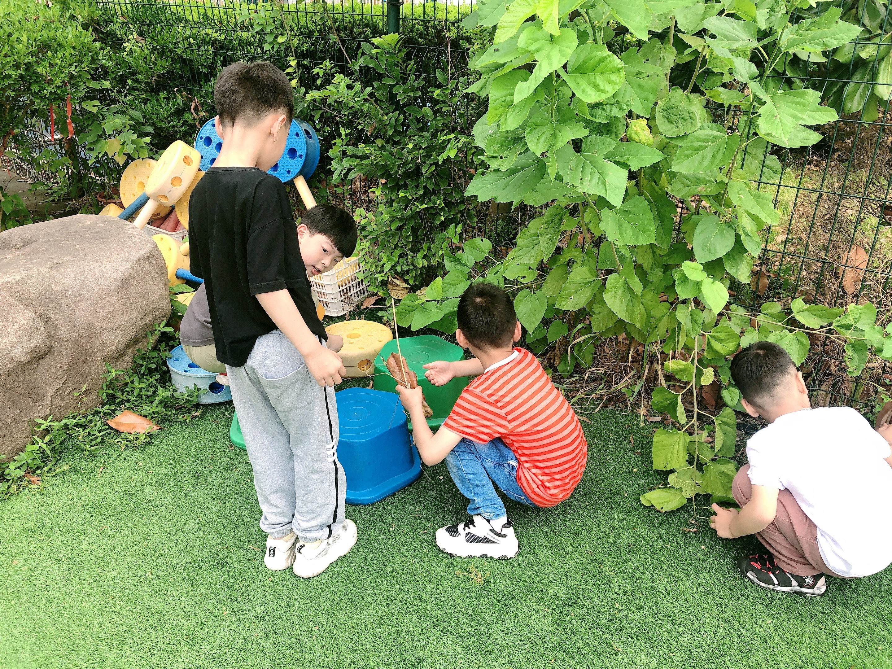 港南区全面推行“个转企”一件事服务